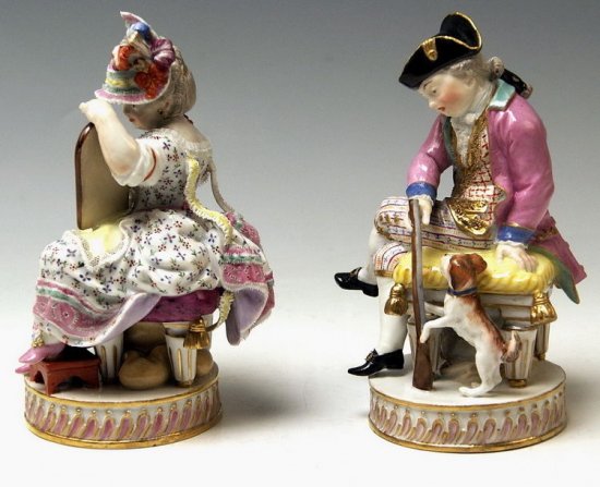 マイセン人形ペアセット　犬を連れた少女と少年（1850年）型番号F50