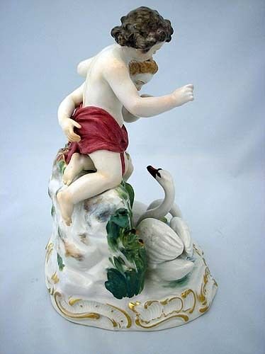 マイセン人形　子供たちと白鳥（1860年ころ）型番号N 171