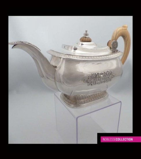 ２０４　希少アンティーク　1820年代　フランススターリングシルバー製ティーポット（約900g）アンピール様式パリ1819年～1838年