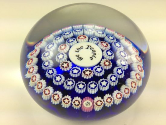 515　バカラ・ウィ・ザ・ピープル・レッド・ホワイト＆ブルースター・ミッレフィオーリ1987　クリスタル・ペーパーウェイト