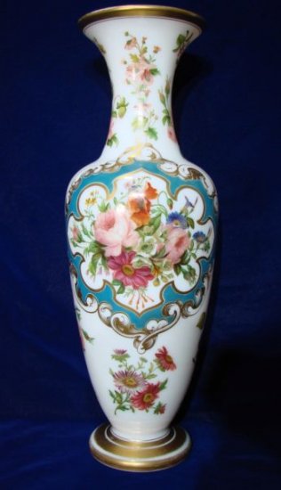 アンティークバカラ　ジャン・フランソワ・ロバート　高さ44㎝のオパーリンガラスベース　1850年製