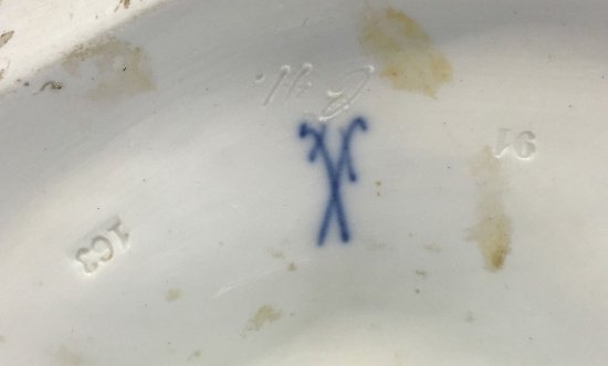 マイセン磁器人形　豪華で大きなアンティーク　羊の餌やりをするカップル