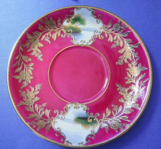 オールドノリタケ　最高品質の美しいルビーレッドとゴールドのカップ＆ソーサーとプレート