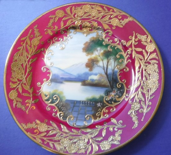 オールドノリタケ　最高品質の美しいルビーレッドとゴールドのカップ＆ソーサーとプレート