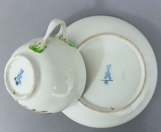 マイセン　バロック様式カップ　花のブーケ　マルコリーニ　（MK011）