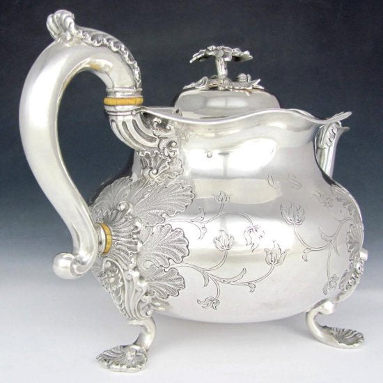 ２４４　フランス製スターリングシルバーティーポット　フォレージ＆シェル