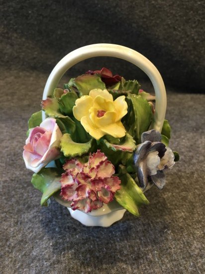 エインズレイ　シノワズリ　フラワーバスケット　イングランド