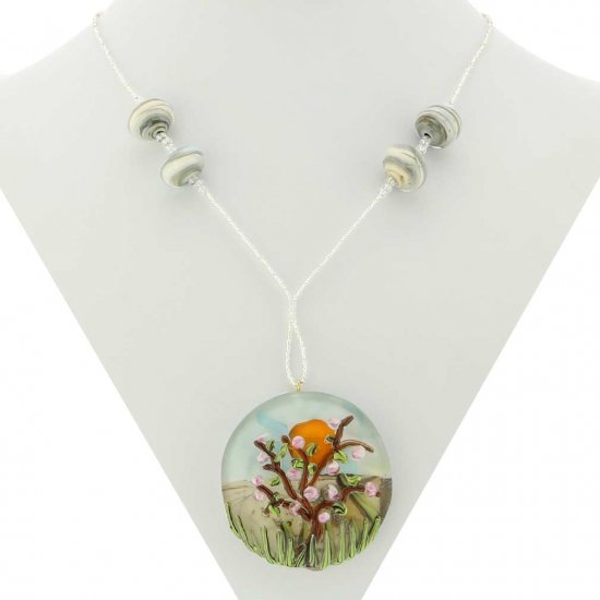 イタリア製 ベネチアングラス（ヴェネチア、ムラノガラス）桜と大地のペンダントネックレス