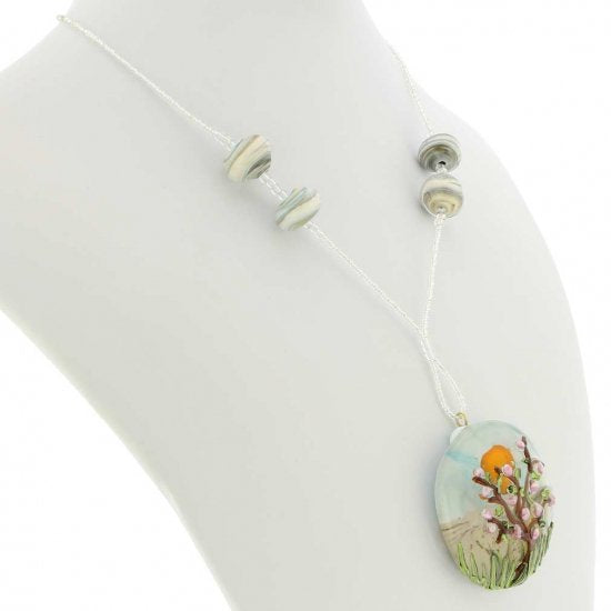 イタリア製 ベネチアングラス（ヴェネチア、ムラノガラス）桜と大地のペンダントネックレス