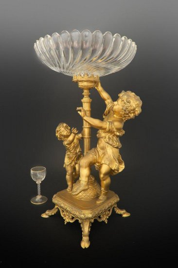 368	バカラ　フレンチブロンズ＆バカラクリスタルフィギュラルセンターピース　Lot 585