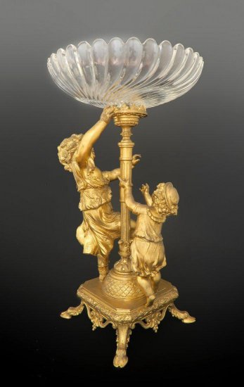 368	バカラ　フレンチブロンズ＆バカラクリスタルフィギュラルセンターピース　Lot 585