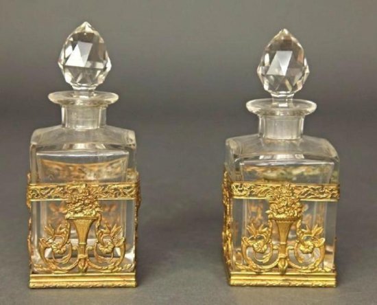 372	ペアフランスブロンズ＆バカラクリスタル香水ボトル　Lot 457