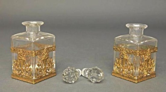 372	ペアフランスブロンズ＆バカラクリスタル香水ボトル　Lot 457