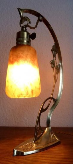 132	ドーム兄弟　フランスのテーブルランプ　ユーゲント･シュティール　1910年