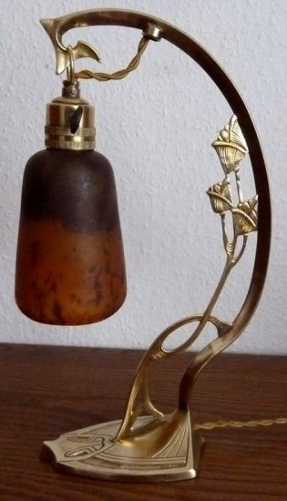 132	ドーム兄弟　フランスのテーブルランプ　ユーゲント･シュティール　1910年