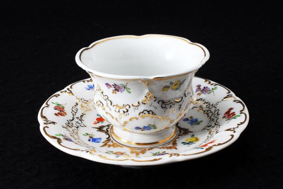 マイセン (Meissen) Bフォーム ホワイト 金彩 宮廷の小花 カップ＆ソーサー