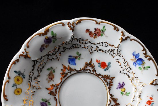 マイセン (Meissen) Bフォーム ホワイト 金彩 宮廷の小花 カップ＆ソーサー