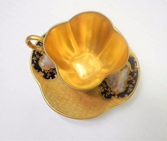 110	コールポート　アンティーク　ハンドペイントゴールド　ポセリンデミタスカップ＆ソーサーセット