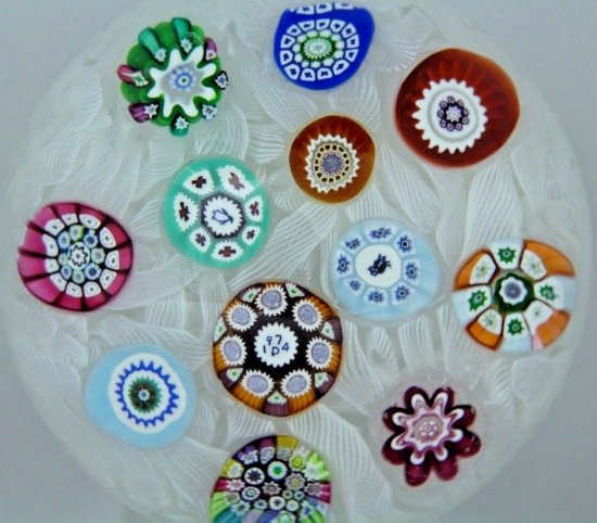 607	パースシャイアアートガラス　ミッレフィオーリケイン・オン・ラティチーノ　ペーパーウェイト