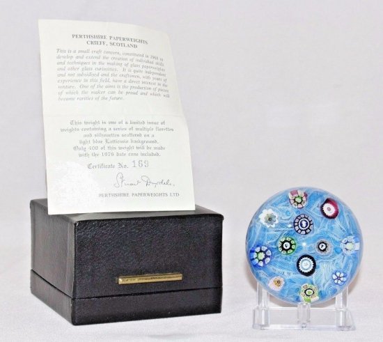 608	フロレットパースシャイア・オン・ブルーラティチーノ　アートガラスペーパーウェイト　Box＆COA付