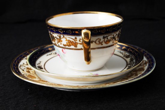 214 オールドノリタケ 金盛薔薇図紋　キャビネットトリオ