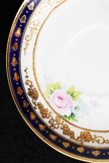 214 オールドノリタケ 金盛薔薇図紋　キャビネットトリオ