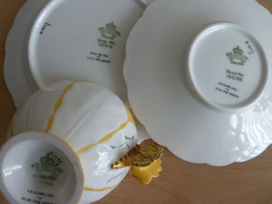 195	エインズレイ　トリオティーセット　バタフライ