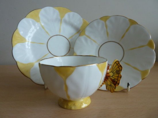 195	エインズレイ　トリオティーセット　バタフライ