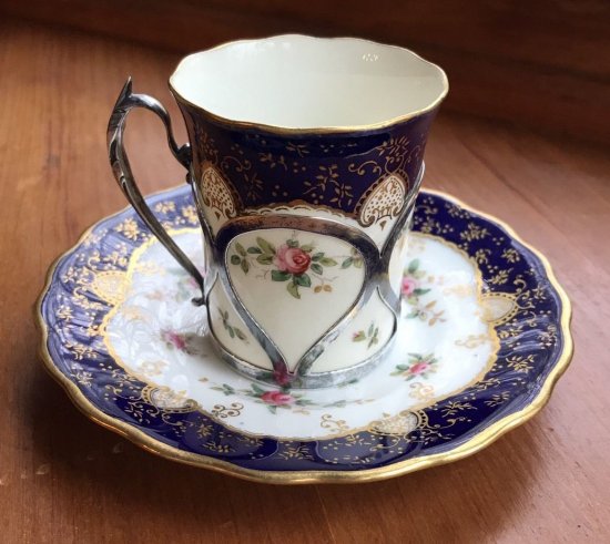 １１１　コールポート　シルバーホルダーのカップ＆ソーサー