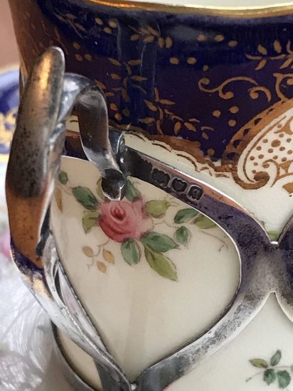 １１１　コールポート　シルバーホルダーのカップ＆ソーサー