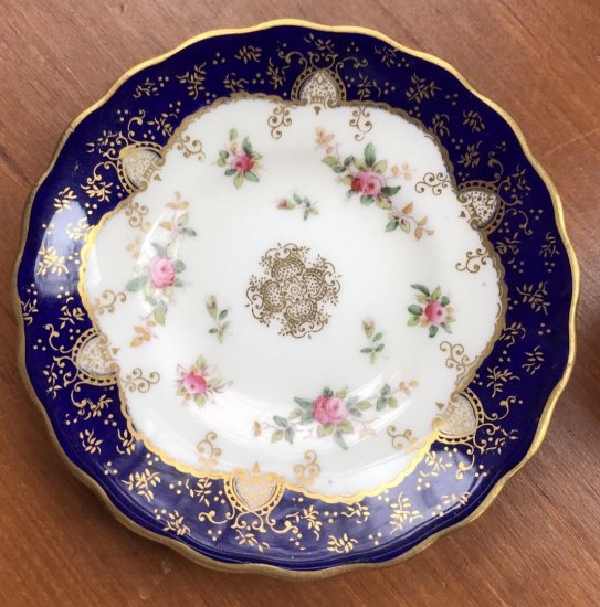 １１１　コールポート　シルバーホルダーのカップ＆ソーサー