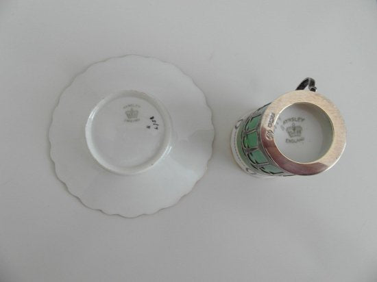 ２３０　エインズレイ　シルバーホルダーのカップ＆ソーサー