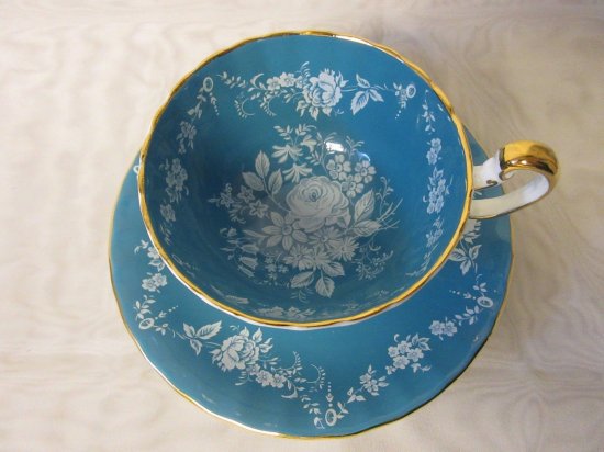 １９９　エインズレイ　カップ&ソーサー　(ターコイズブルー＆ホワイトエナメル＆ゴールド)