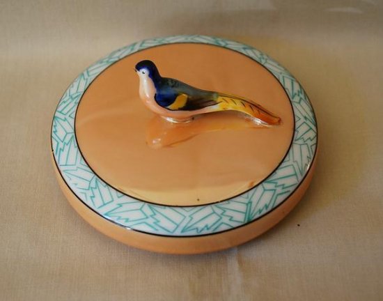 220	オールドノリタケ　パウダーパフボックス　長い尾の鳥　ラスター技法