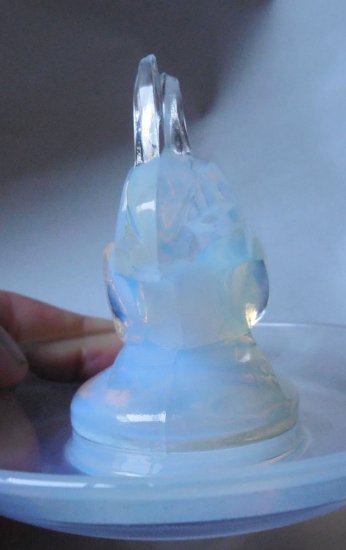 309	ルネ・ラリック　灰皿　乳白色のウサギ