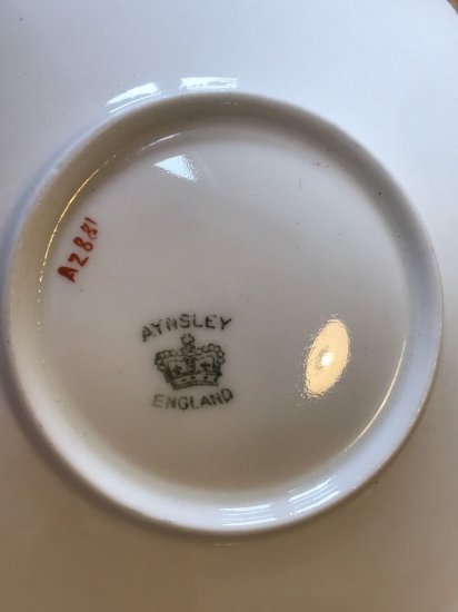 232	エインズレイ　デミタスカップ＆ソーサーセット　スターリングシルバー製ホルダー付き　6点セット