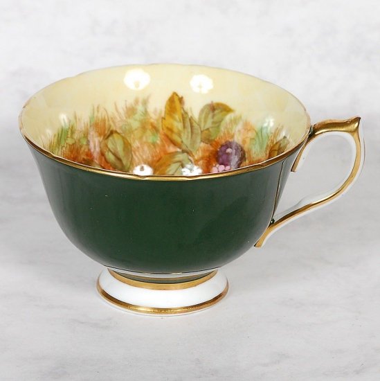 235 エインズレイ　D. Jones ダークグリーン果樹園　プレート＆カップ３点セット