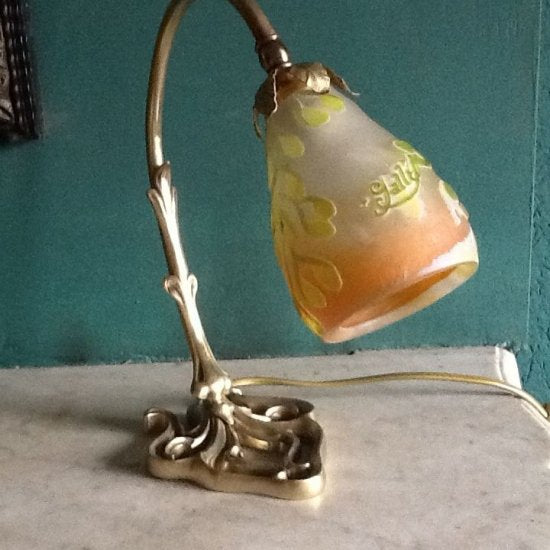 135 エミール・ガレ　アール・ヌーボー　カメオ・ガラス　テーブルランプ　1900～1915年頃