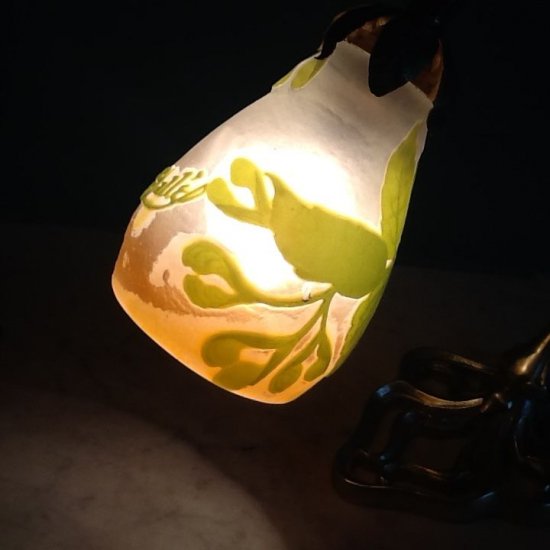 135 エミール・ガレ　アール・ヌーボー　カメオ・ガラス　テーブルランプ　1900～1915年頃