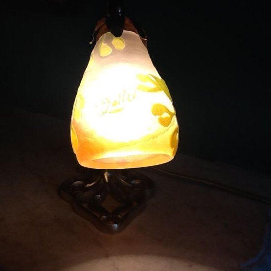 135 エミール・ガレ　アール・ヌーボー　カメオ・ガラス　テーブルランプ　1900～1915年頃