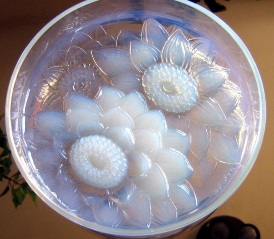 ルネ・ラリック　３つのダリアの花のボックス　”Trois Dahlias”　1922年