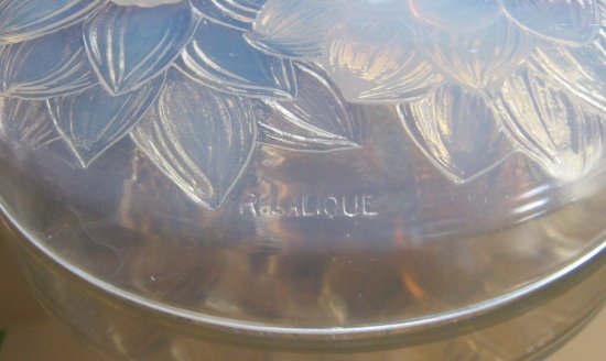 ルネ・ラリック　３つのダリアの花のボックス　”Trois Dahlias”　1922年