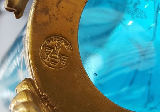 571　バカラ（BACCARAT）アンティーク　ジャポニズムデザイン　ブルークリスタルとブロンズ装飾の花瓶　1880～90年頃