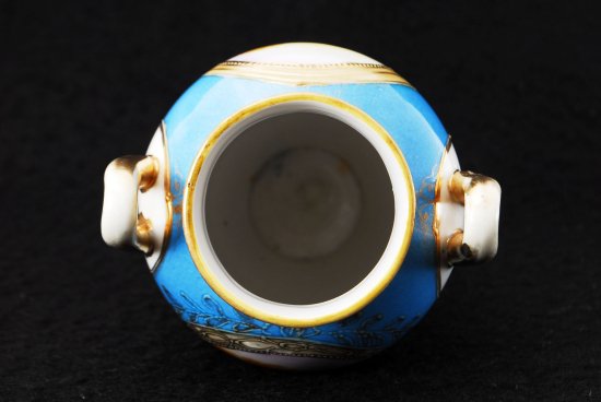 239 里帰り オールドノリタケ・金彩手彩色河畔風景図両耳飾壺