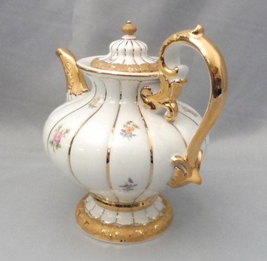 284　マイセン（Meissen）Xフォーム 小花柄ティーポット