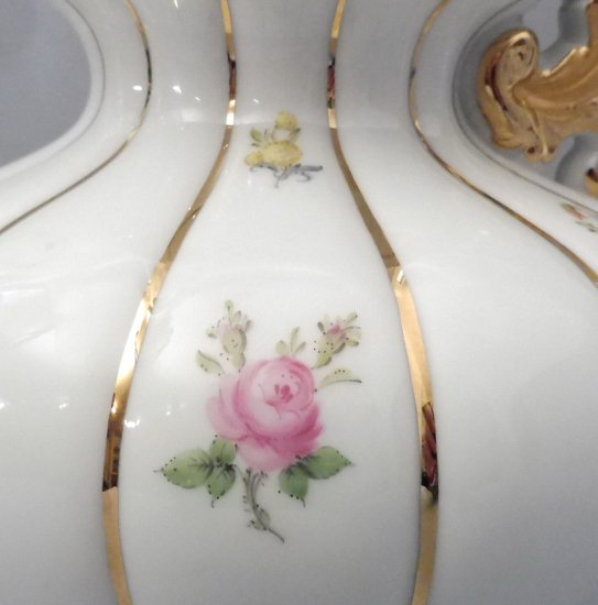284　マイセン（Meissen）Xフォーム 小花柄ティーポット
