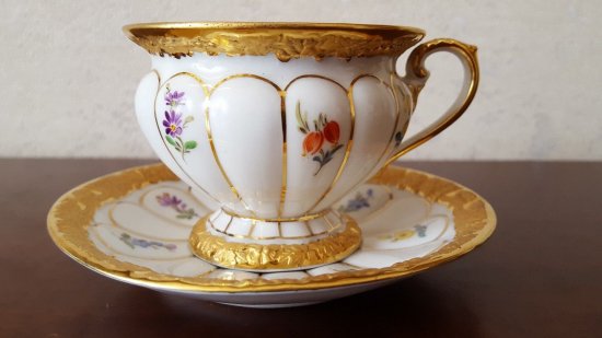 288　マイセン（Meissen）Xフォーム　モカカップ＆ソーサー　ゴールドブロンズ