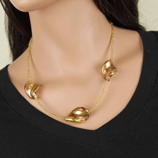 ベネチアングラス（ベネチアンガラス）ロイヤルアメジスト スパイラルネックレス