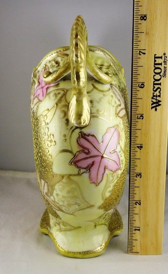 243　オールドノリタケ　アンティーク　女性の肖像画　ピロー型花瓶　金の盛上げビーズ装飾　ピンク＆グリーン