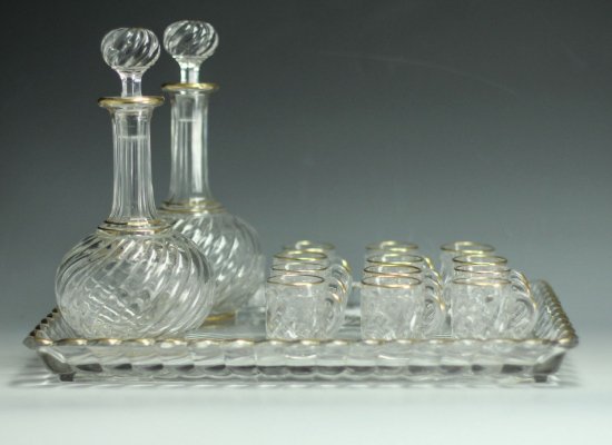 589　バカラ（Baccarat）クリスタル　リカーセット　１５点（サービング・トレイ、リキュール・デカンタ、グラス１２個）　1900年代